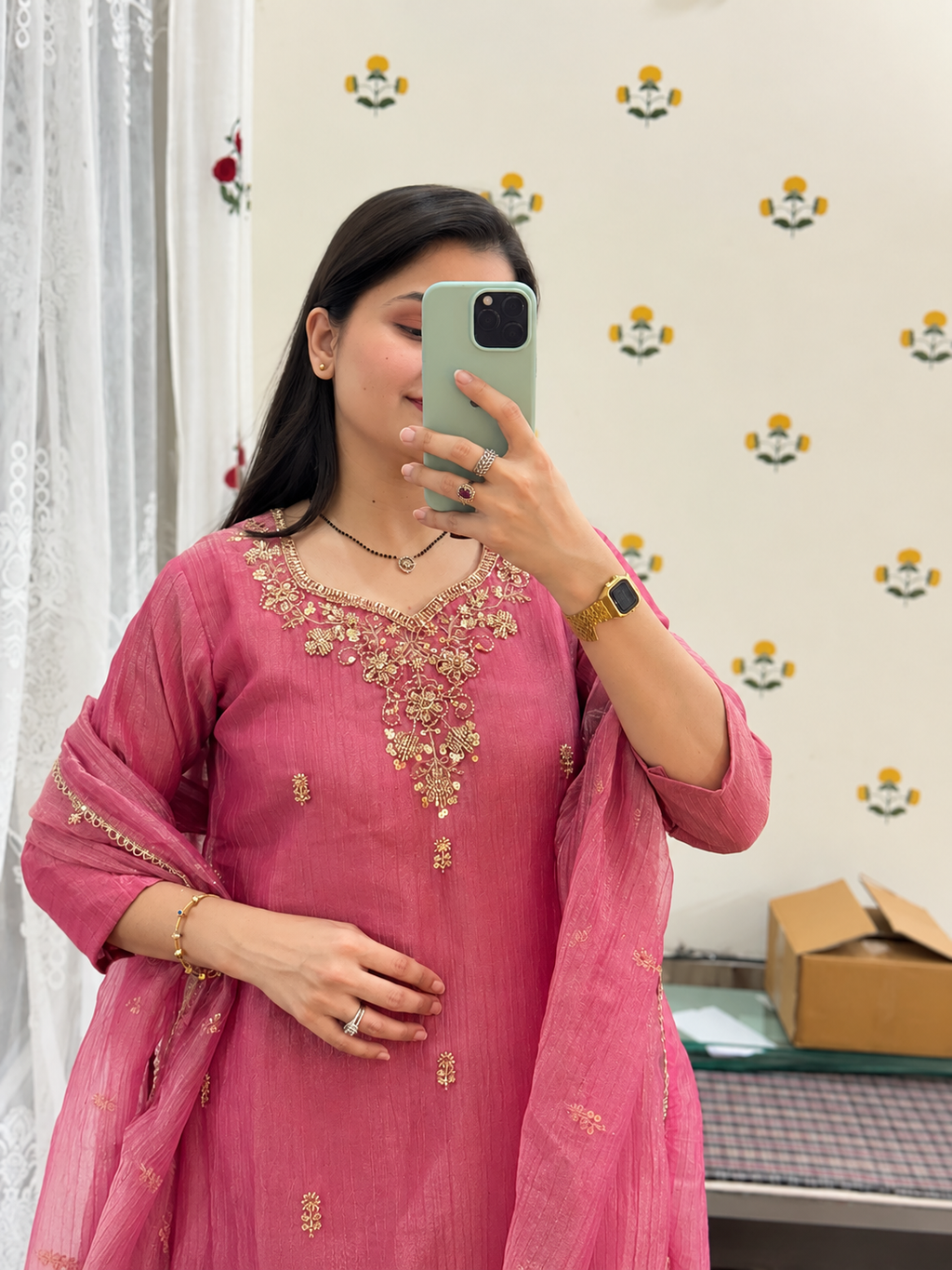 Crushed Tissue Suit| With lining| Hand embroidered | Beautiful Duppata