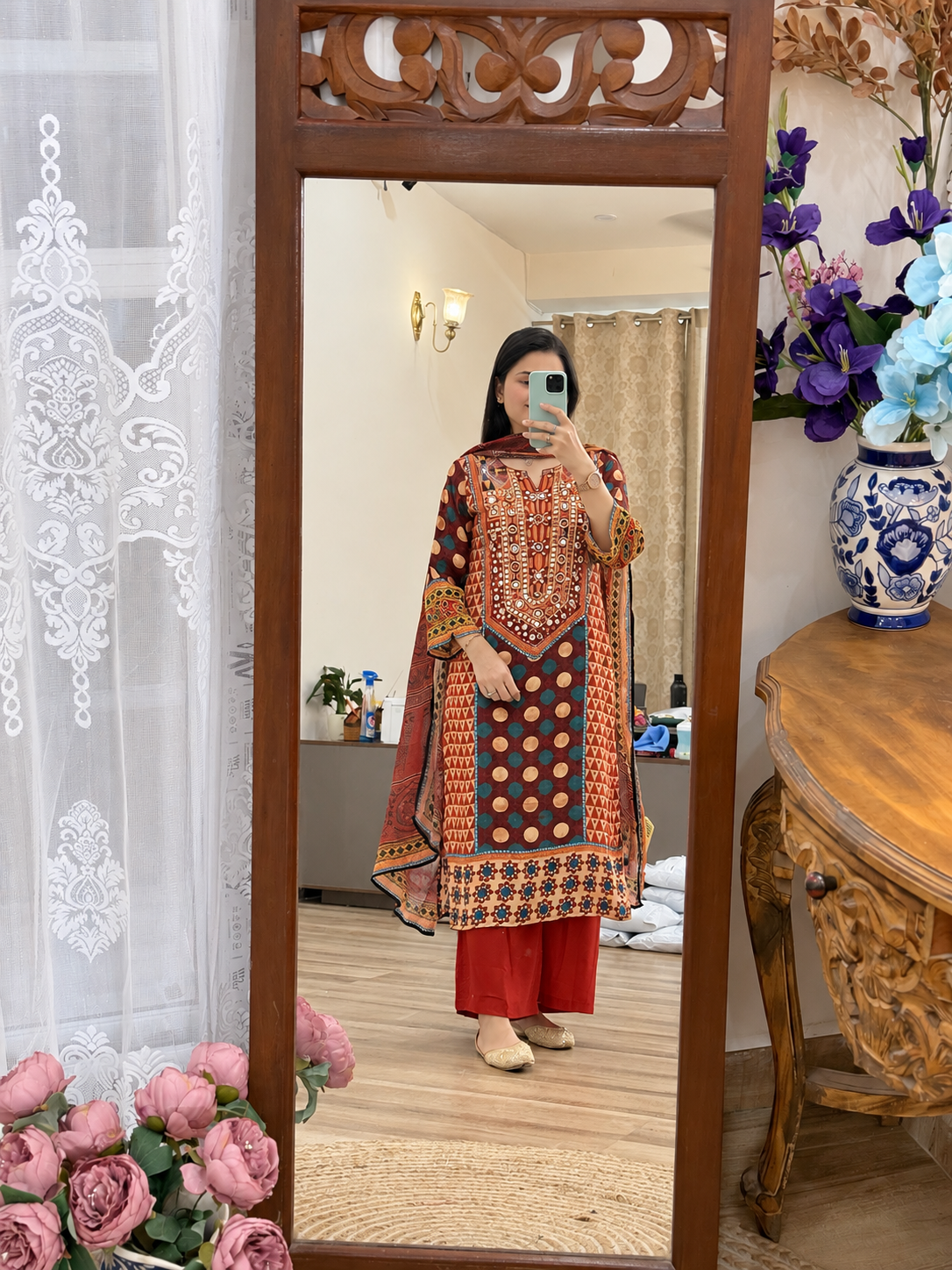 Pakistani Printed Suit Set with Hand Embroidery | Cotton Lining| Chinon Duppata | Muslin