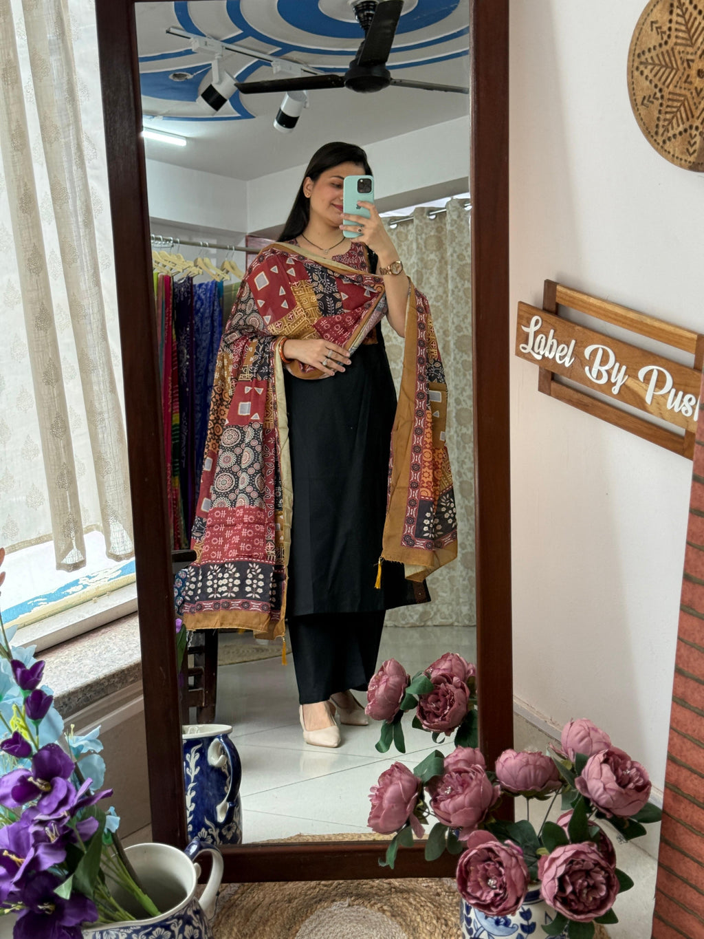 Black Sleeveless Suit Set with Handwork & Extra Sleeves