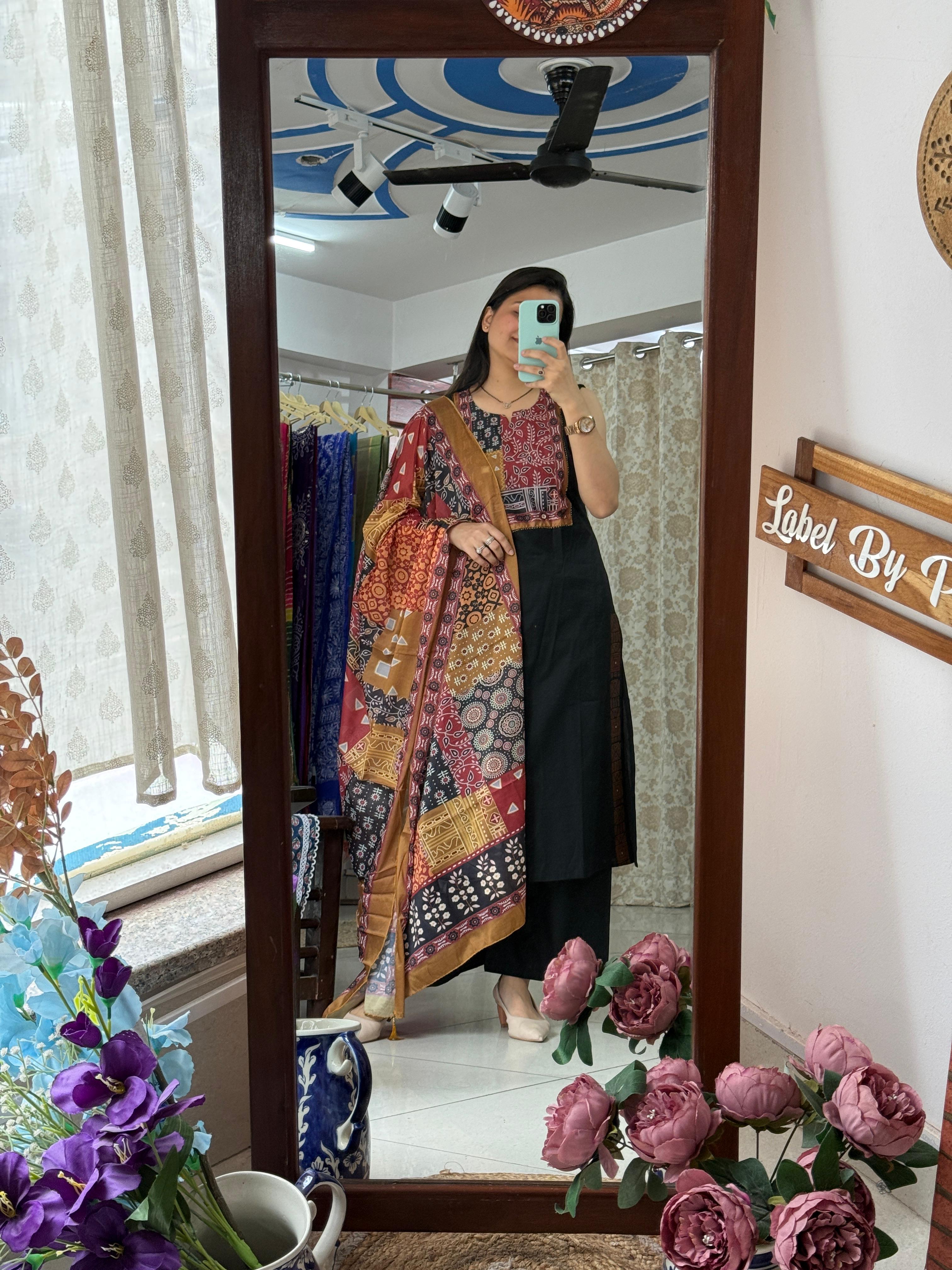 Black Sleeveless Suit Set with Handwork & Extra Sleeves