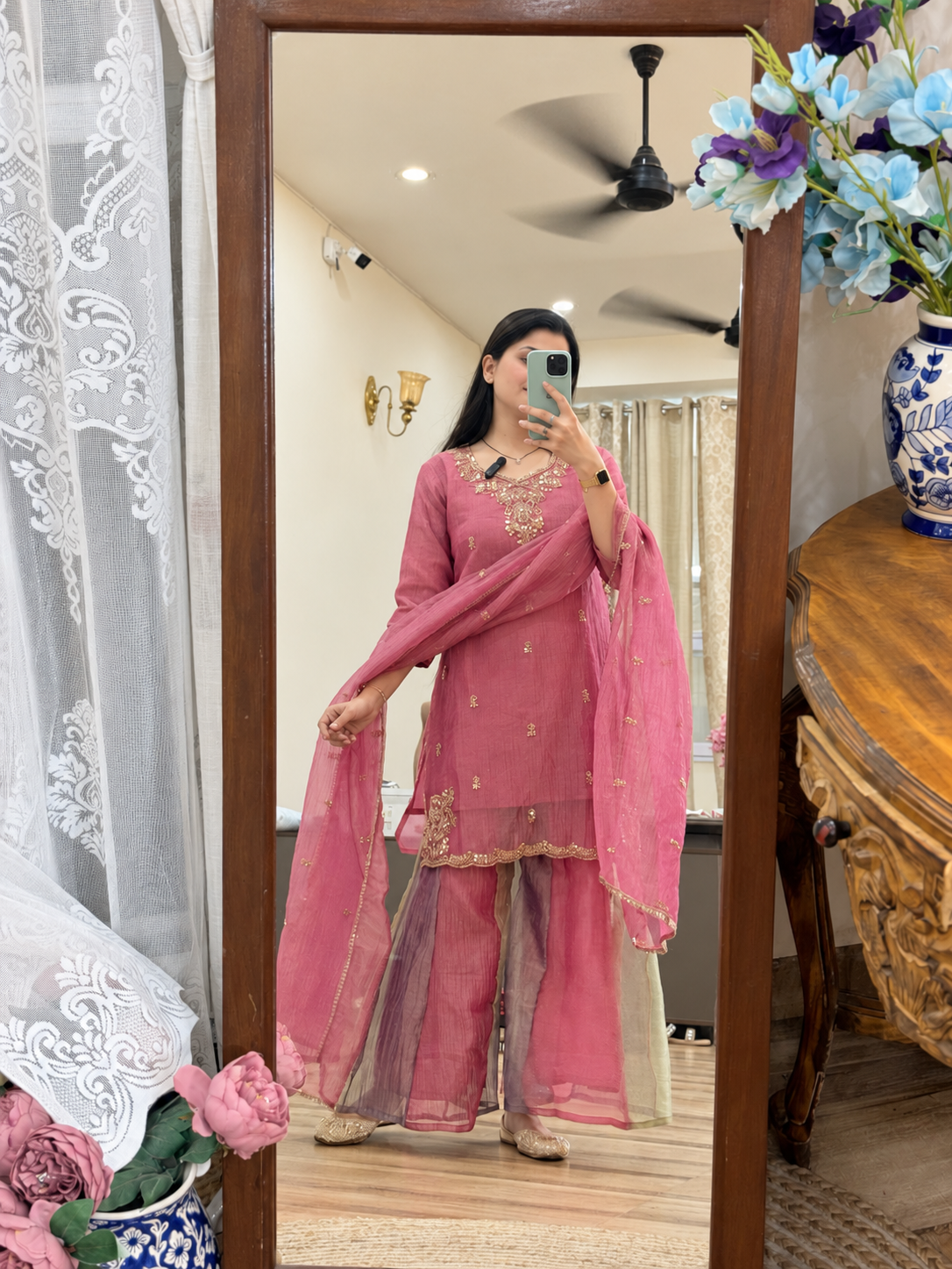 Crushed Tissue Suit| With lining| Hand embroidered | Beautiful Duppata