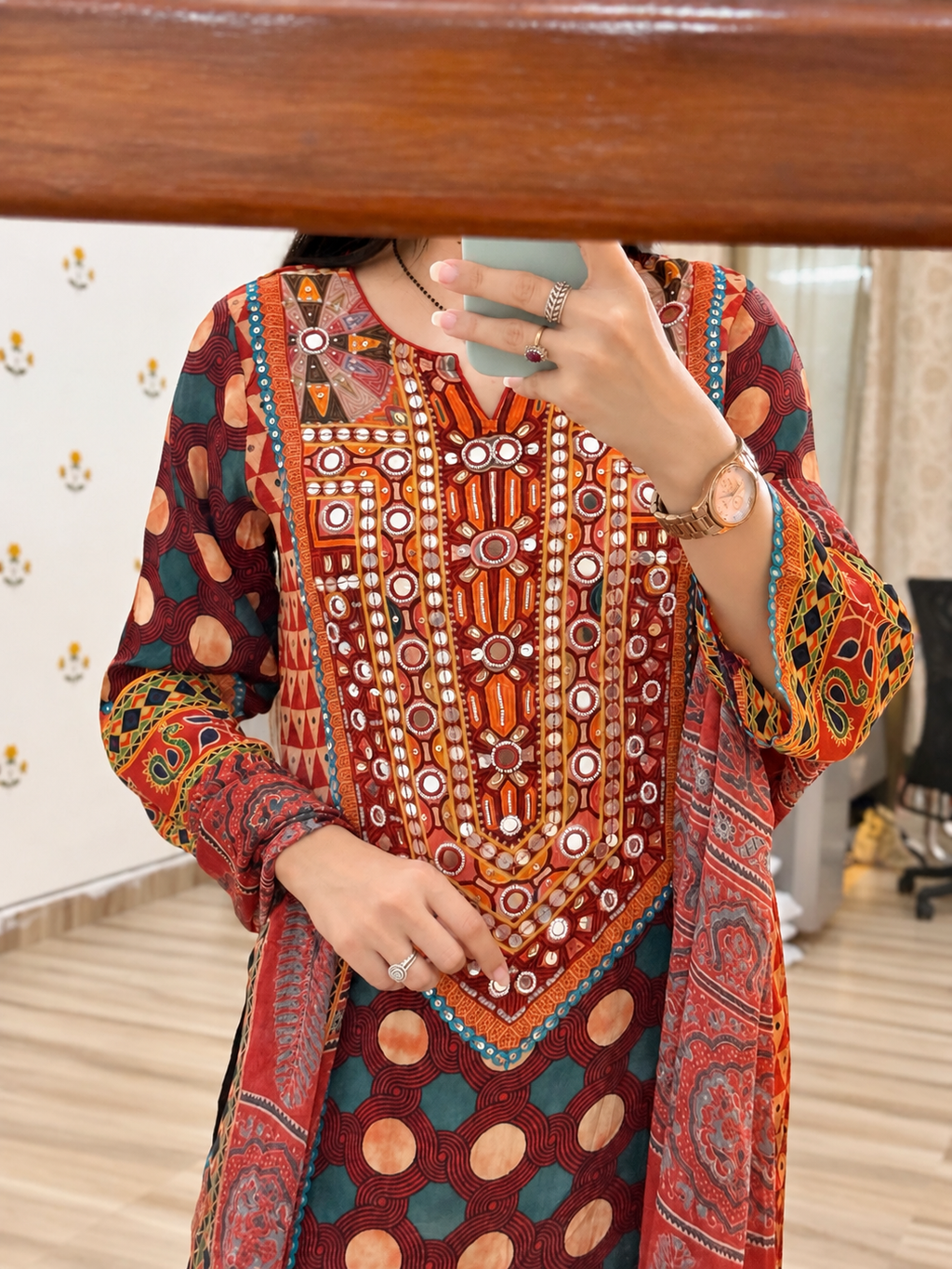 Pakistani Printed Suit Set with Hand Embroidery | Cotton Lining| Chinon Duppata | Muslin