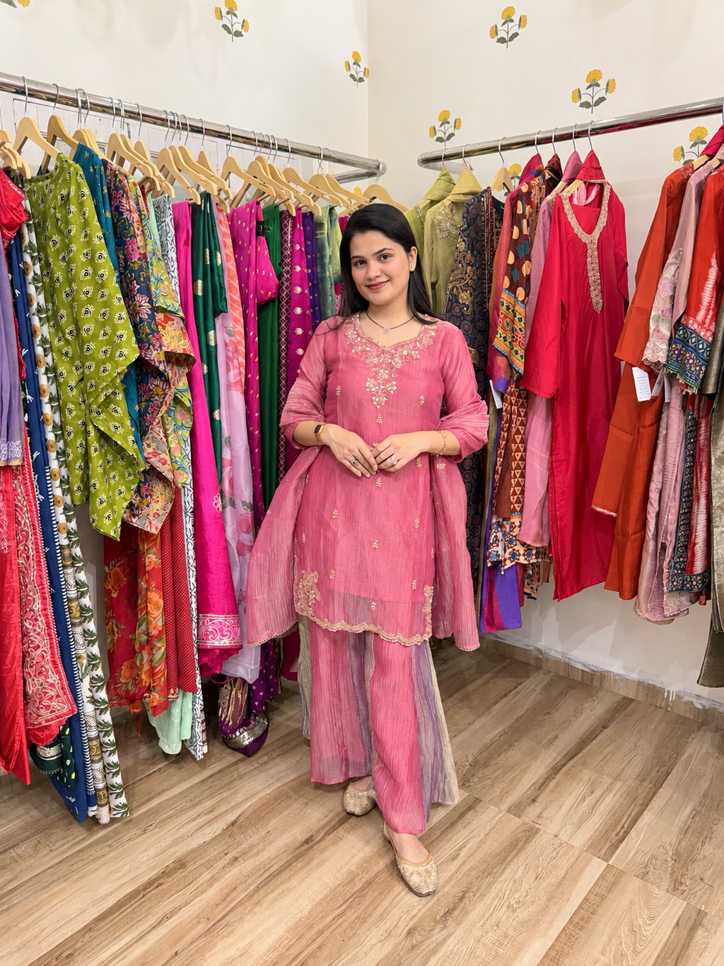 Crushed Tissue Suit| With lining| Hand embroidered | Beautiful Duppata