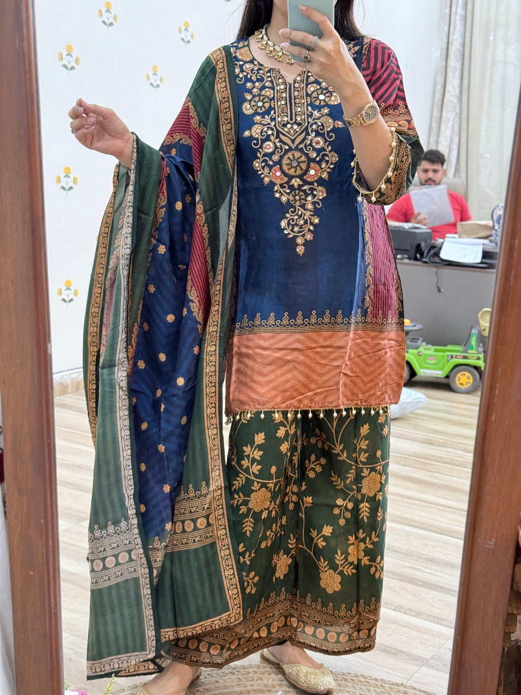 Beautiful Kurta Set with palzo pant and Duppata| Cotton lining| Hand embroidered| Muslin Fabric