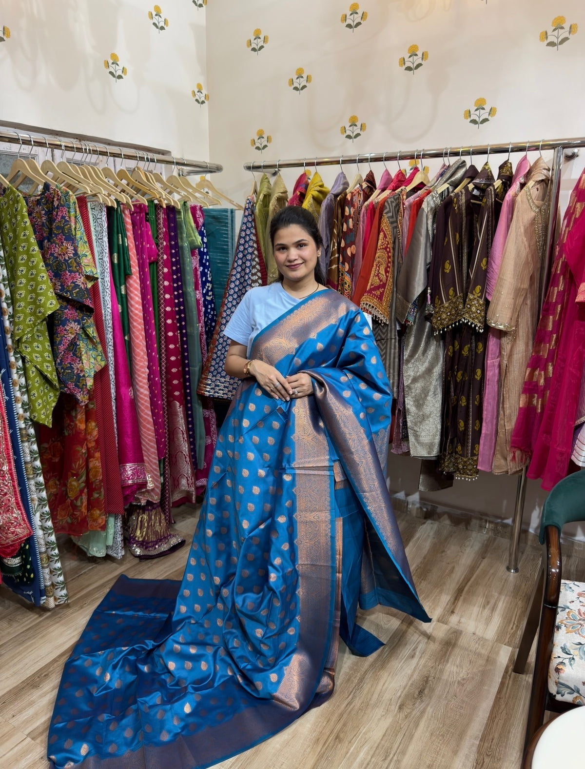 Sale Saree | with blouse| Woven| Silk