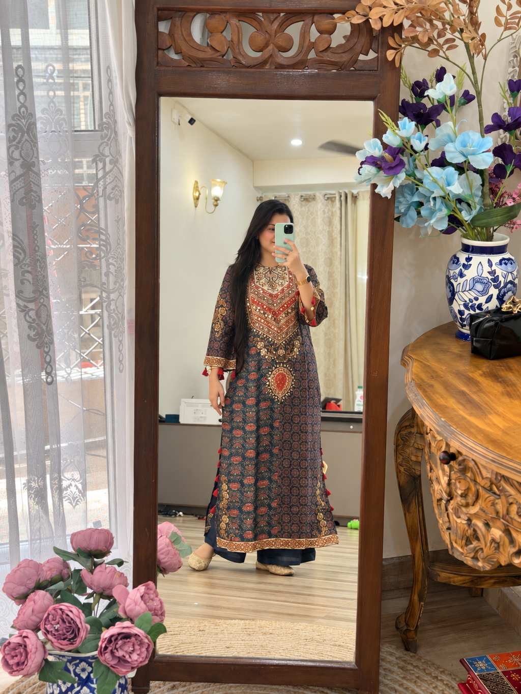 Kareena Inspired Partywear Phiran Set| Cotton Lining| Muslin| Ajrakh Printed| Hand Embroidered