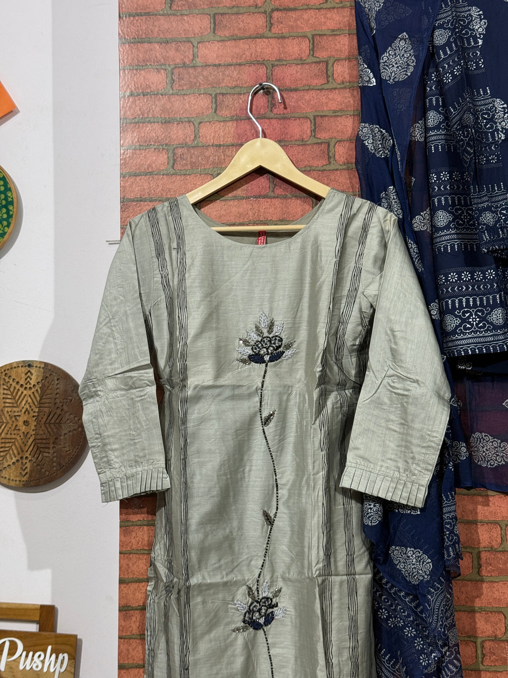 Grey Suit Set| Hand embroidered| | Cotton Silk| With lining