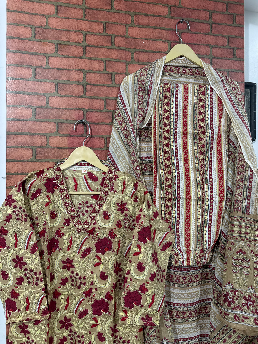 Creme Suit Set | cotton |Printed| Cotton Duppata