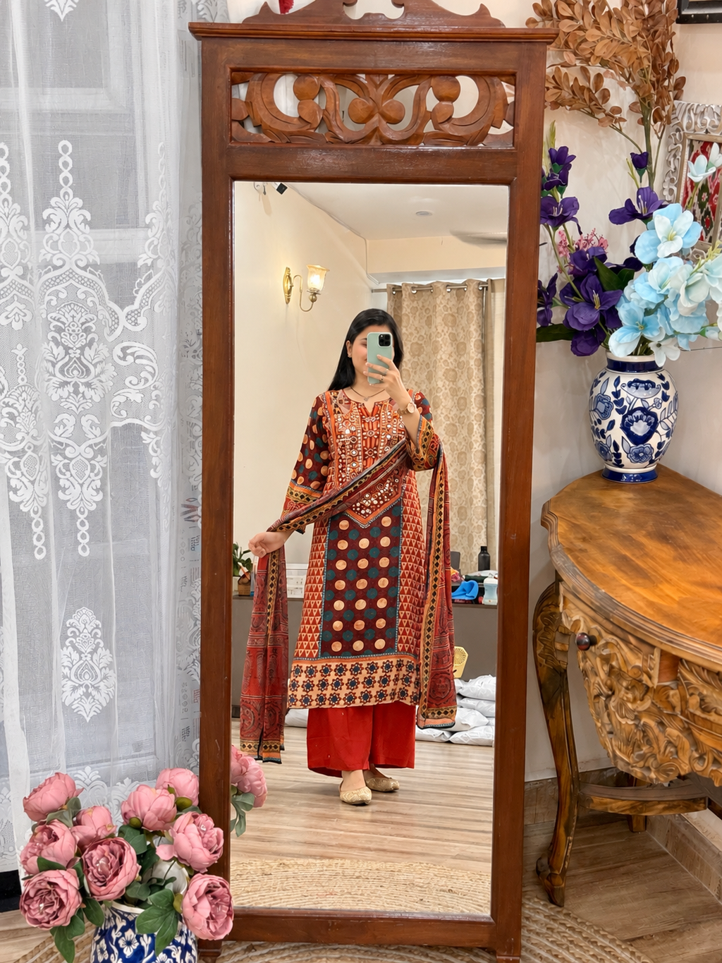Pakistani Printed Suit Set with Hand Embroidery | Cotton Lining| Chinon Duppata | Muslin