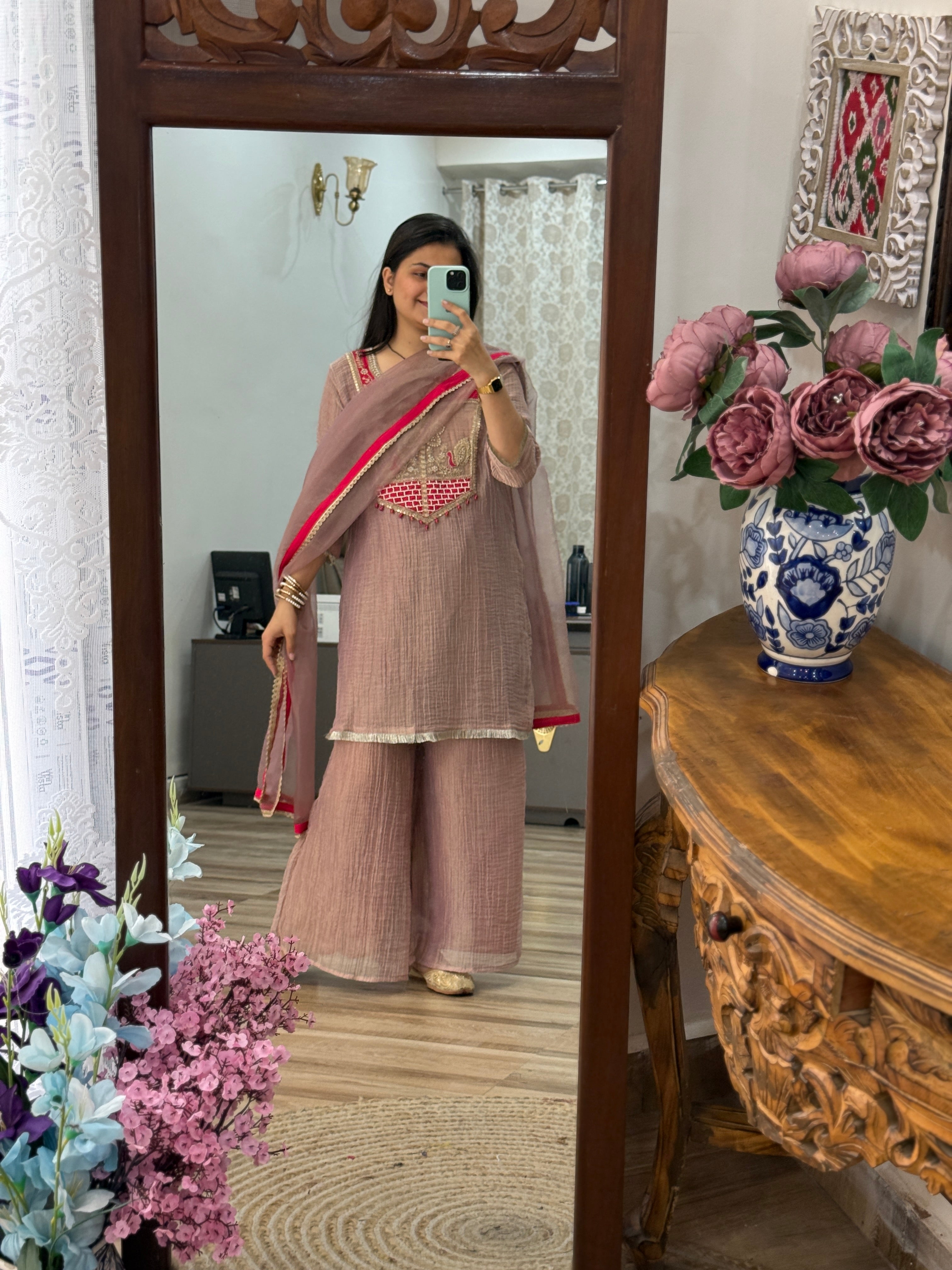 Pastel Pink Crushed Tissue Suit Set| Embroidered |With lining in top & bottom| beautiful Duppata
