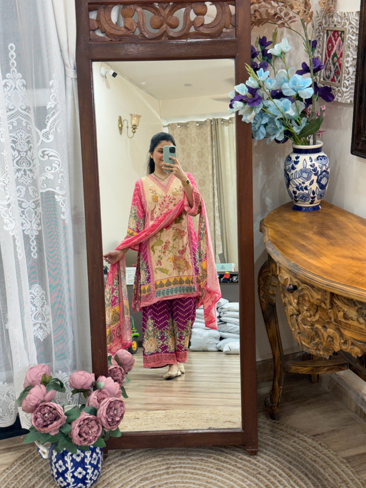 Pretty Pink Muslin Suit| With lining | Pakistani Fit, Hand Embroidered| Partywear