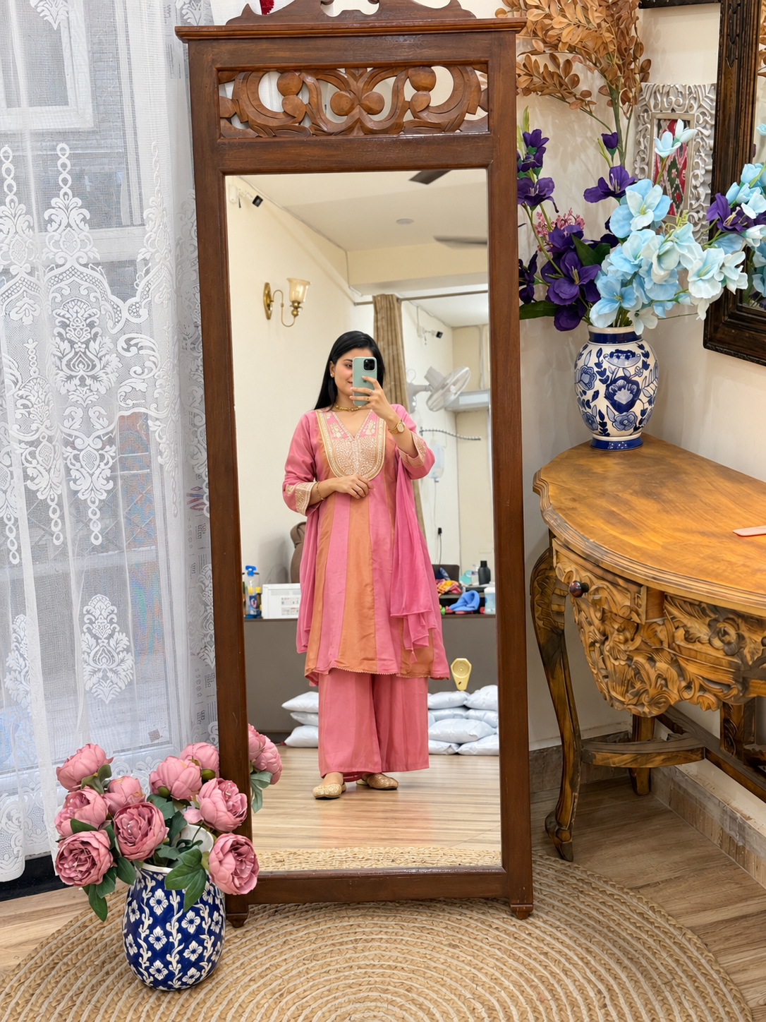 Dual tone tissue shimmer Partywear suit| with lining| Embroidery detailing| Chiffon Duppata