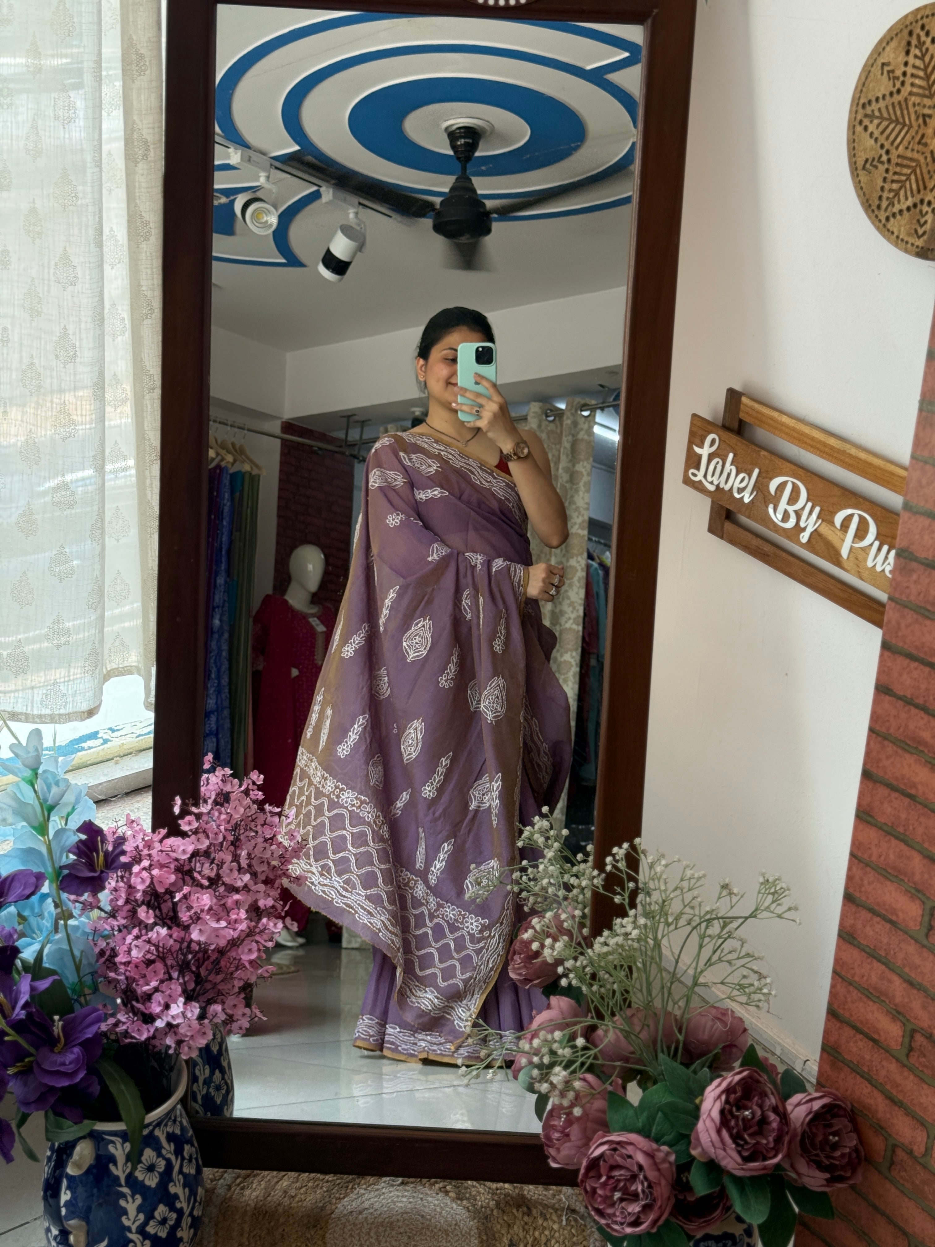 Dual tone Hand Embroidered Chikanakri Saree| Mul Chanderi Fabric| With embroidered blouse