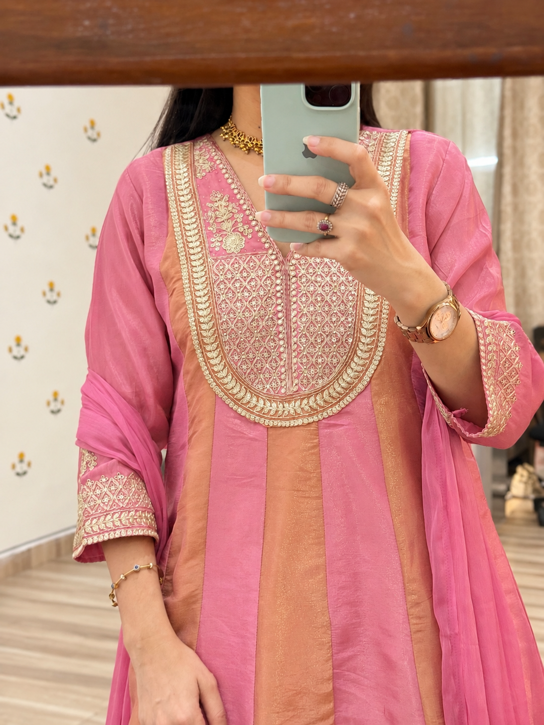 Dual tone tissue shimmer Partywear suit| with lining| Embroidery detailing| Chiffon Duppata