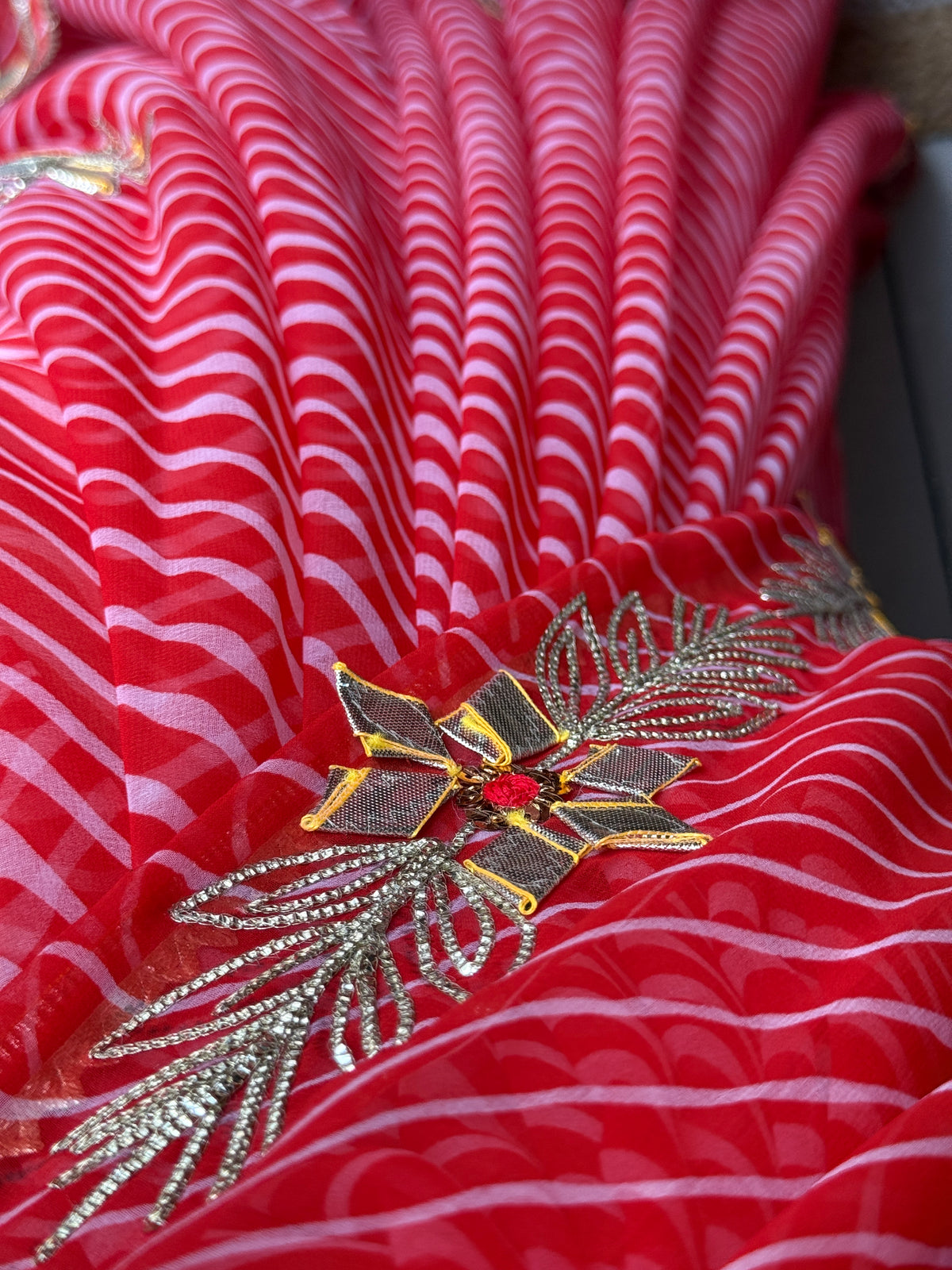 Red Leheriya|Kaccha Gota work| With blouse| Chiffon