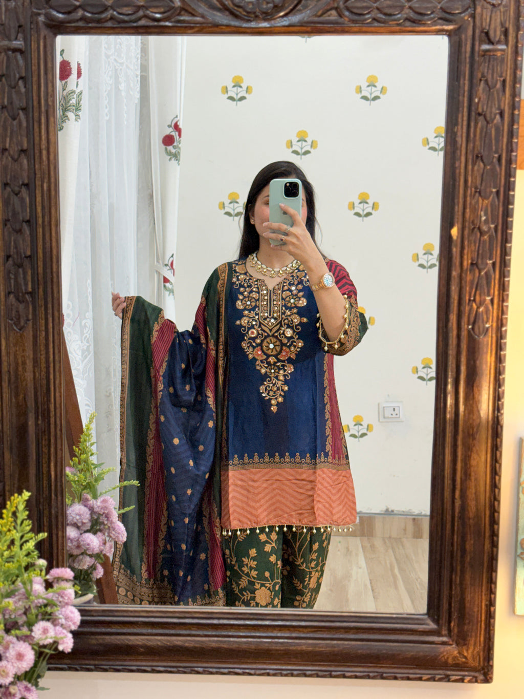 Beautiful Kurta Set with palzo pant and Duppata| Cotton lining| Hand embroidered| Muslin Fabric