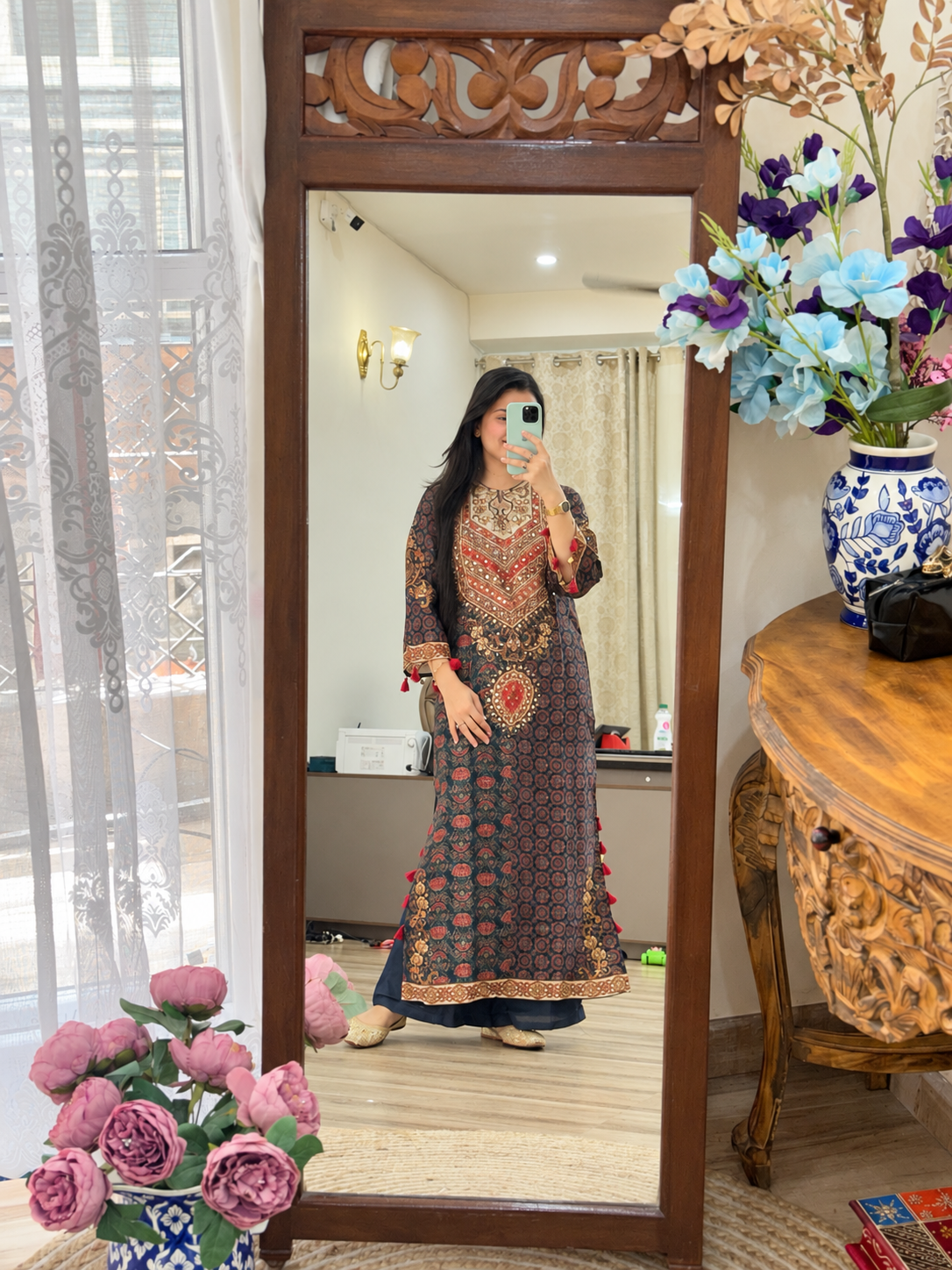 Kareena Inspired Partywear Phiran Set| Cotton Lining| Muslin| Ajrakh Printed| Hand Embroidered