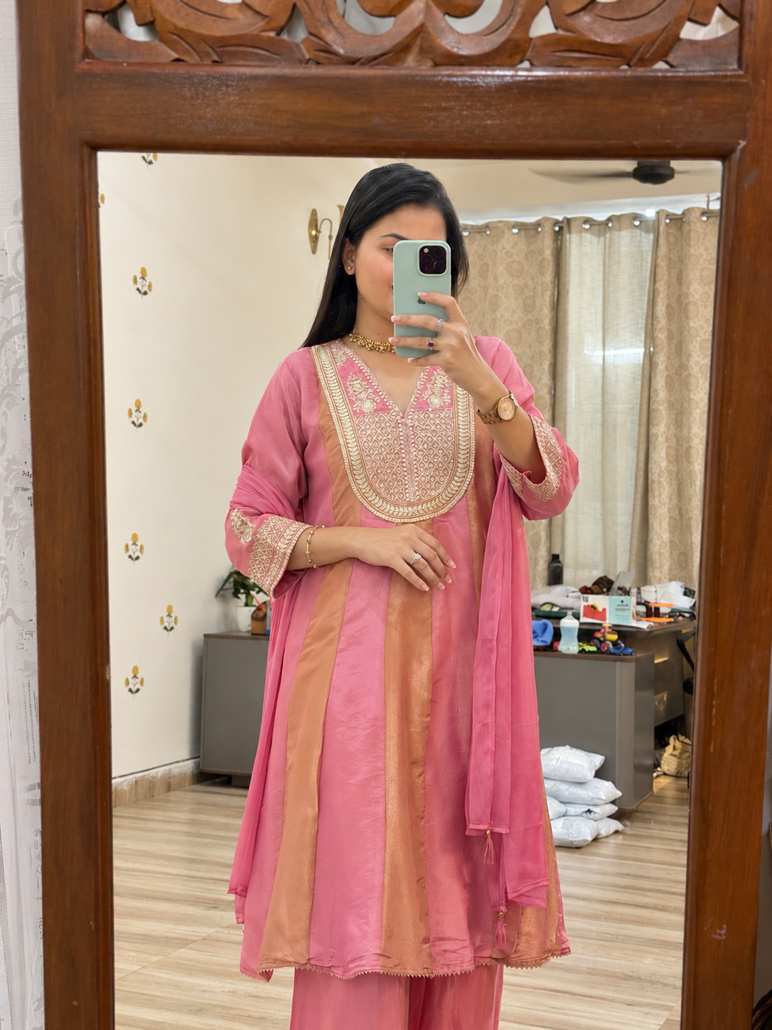 Dual tone tissue shimmer Partywear suit| with lining| Embroidery detailing| Chiffon Duppata