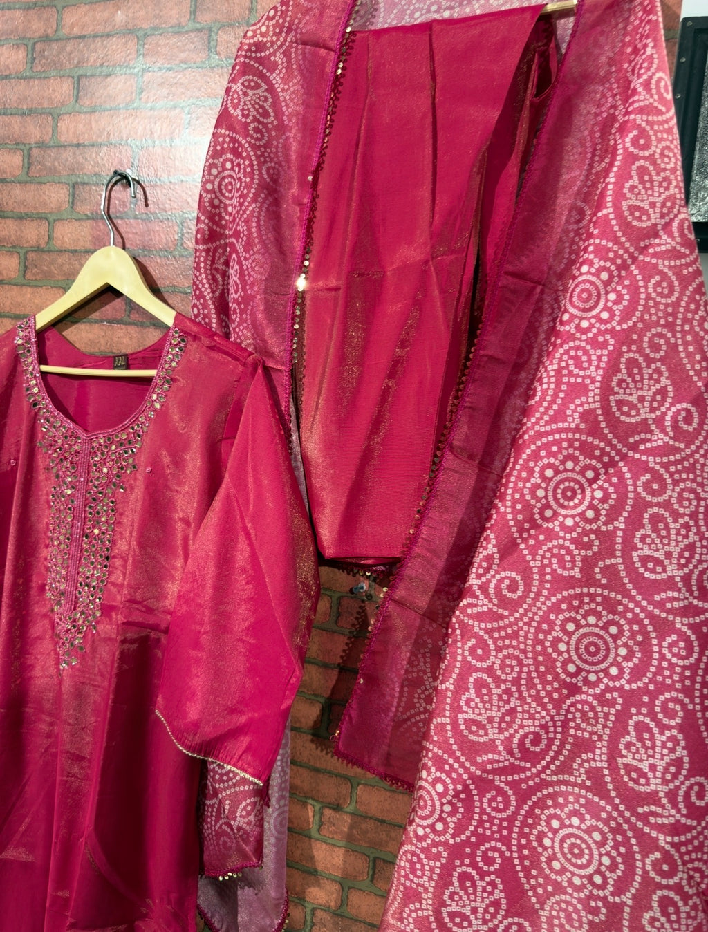 Tissue shimmer Pink Suit| Hand embroidery| Bandhani Duppata| with lining