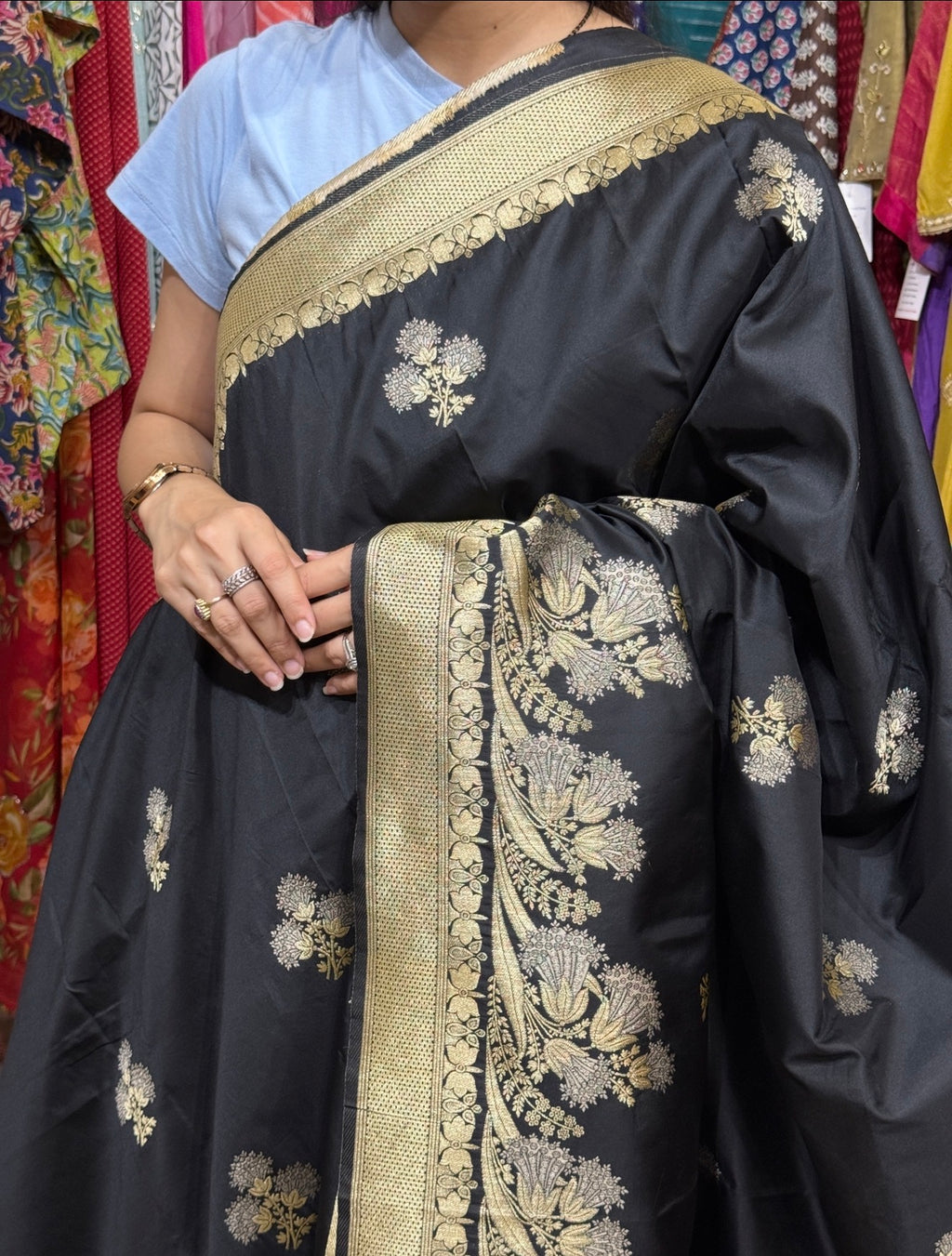 Sale Saree | with blouse | Woven Design| Silk