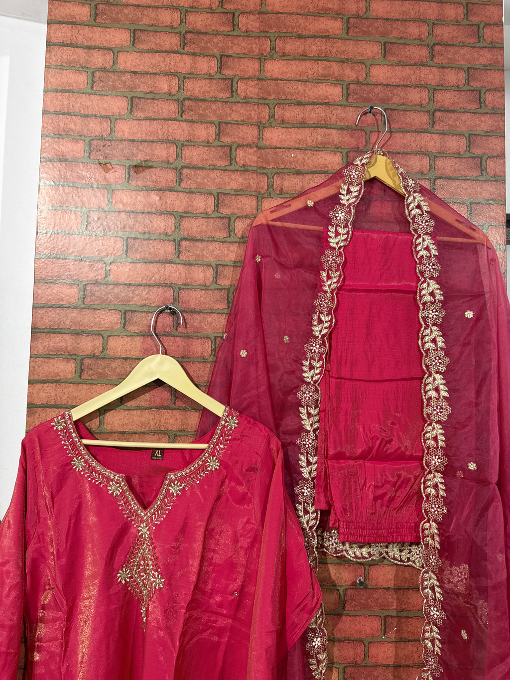 Pink Suit Set| Hand embroidered| With lining| Duppata