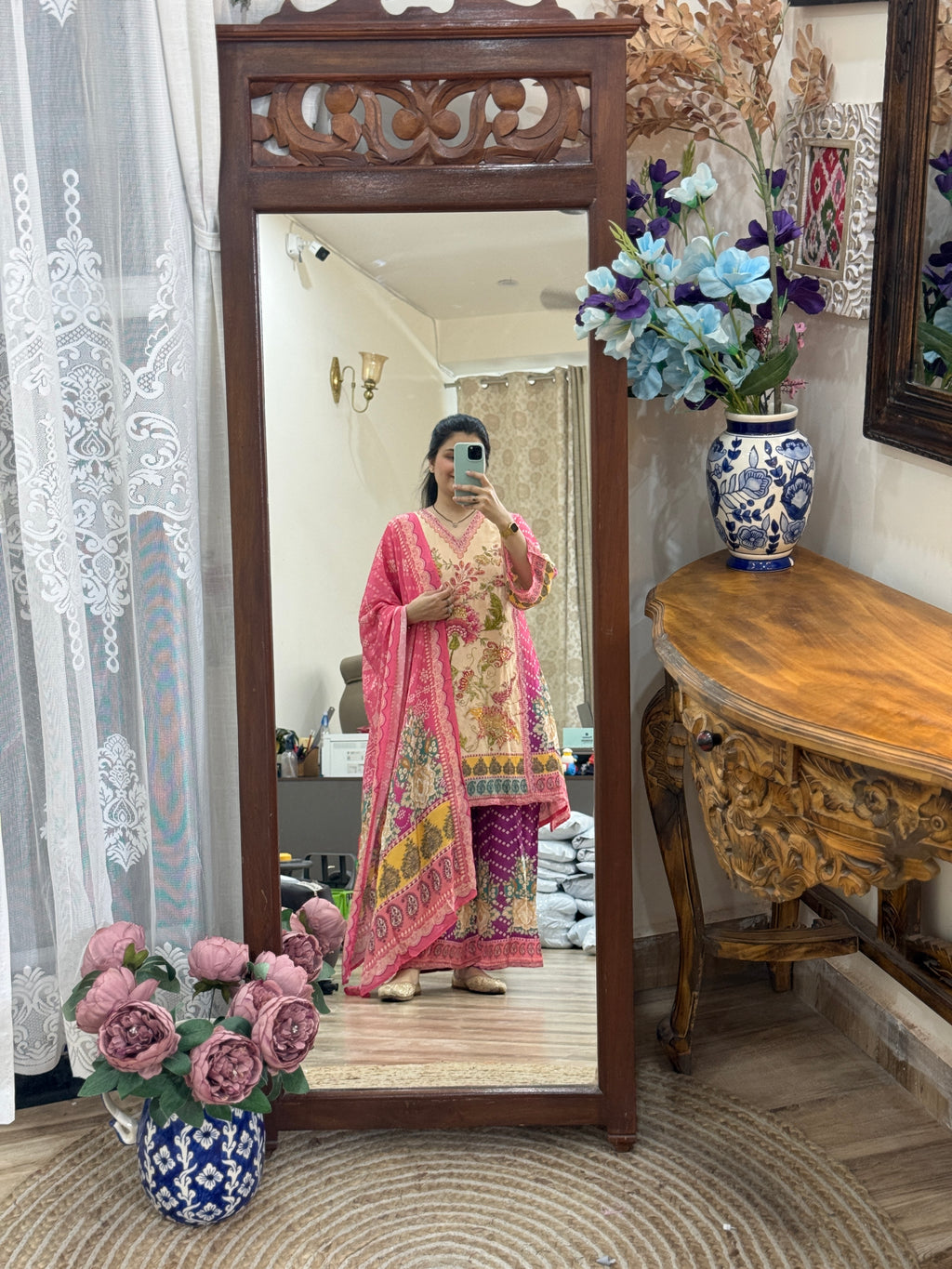 Pretty Pink Muslin Suit| With lining | Pakistani Fit, Hand Embroidered| Partywear