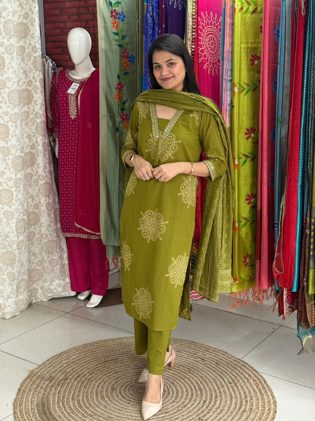 Green Bandhani Suit Set for Women | Printed Ethnic Suit with Dupatta