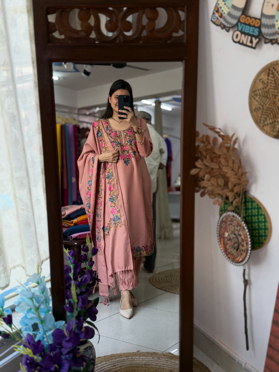 Kashmiri Embroidered Suit Set – Cashmilon Kurta, Bottom & Dupatta