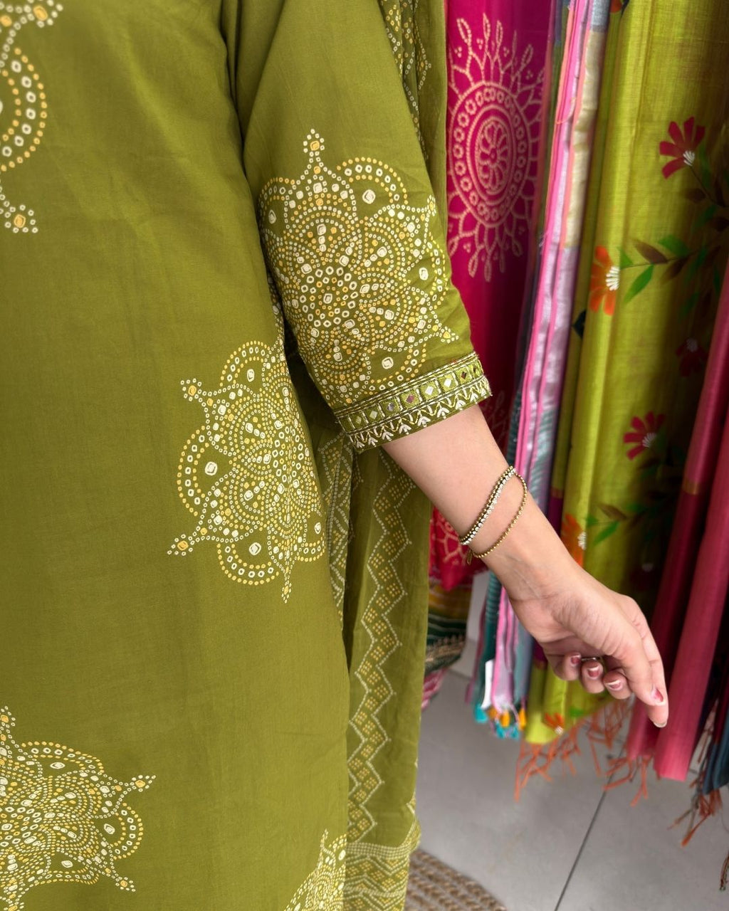 Green Bandhani Suit Set for Women | Printed Ethnic Suit with Dupatta
